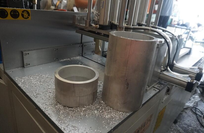【江西】6063鋁合金切割，使用鄧氏DS-A400全自動鋁切割機